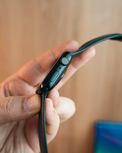 Apple logo series 10 (Black) with Simple Silicon