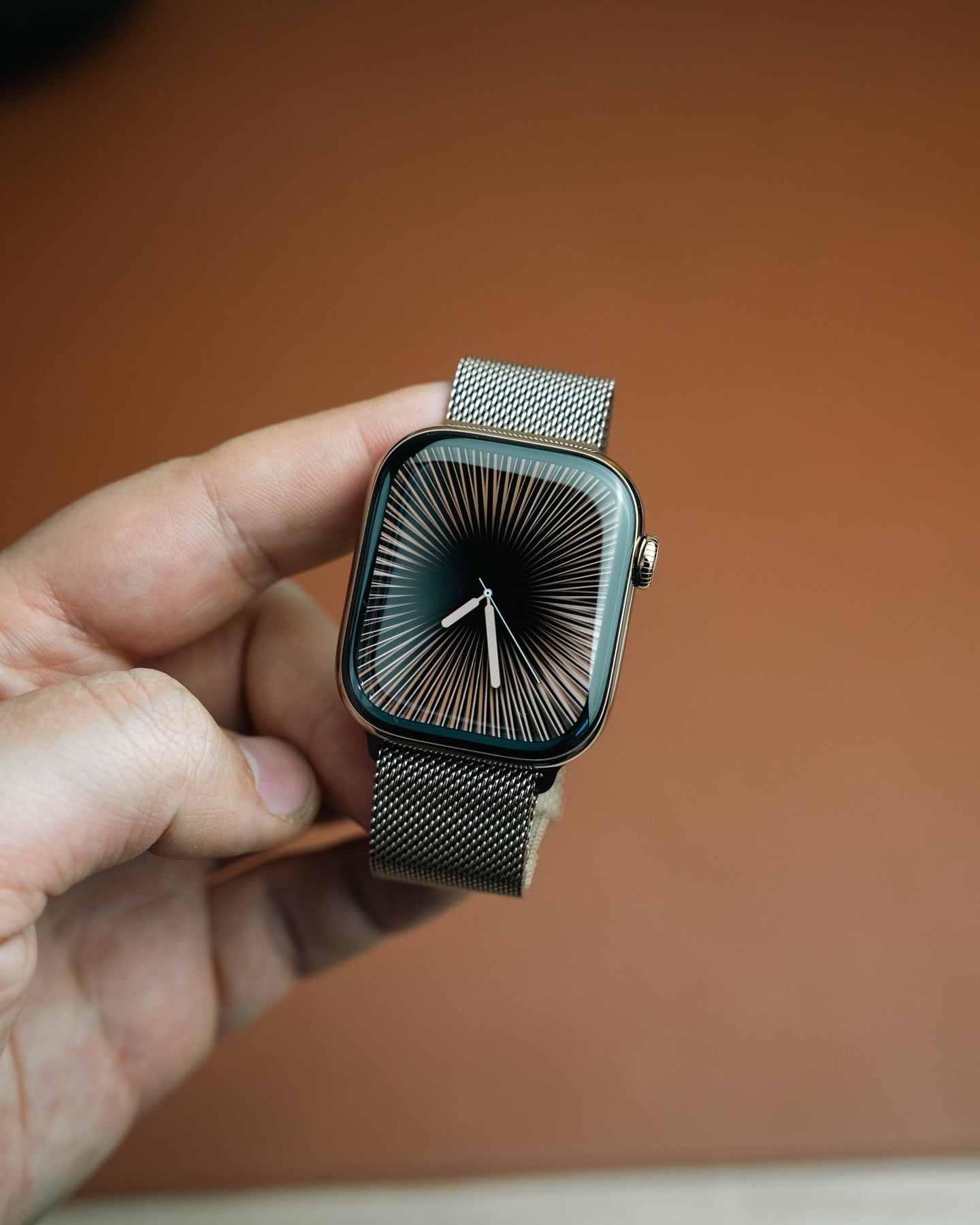 Apple logo series 10 Gold with Magnetic Chain